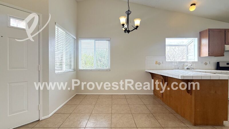 Charming 3 Bedroom, 2 Bathroom Hesperia Home!!! property image