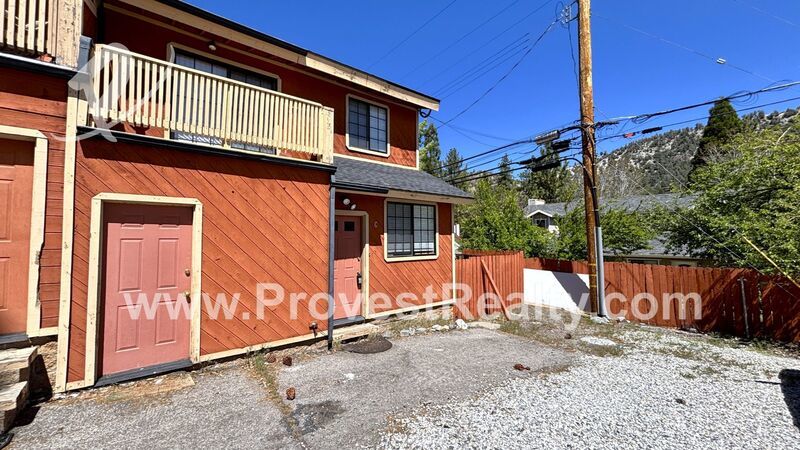 Charming 2 Bedroom, 1.5 Bath Wrightwood Apartment!! property image