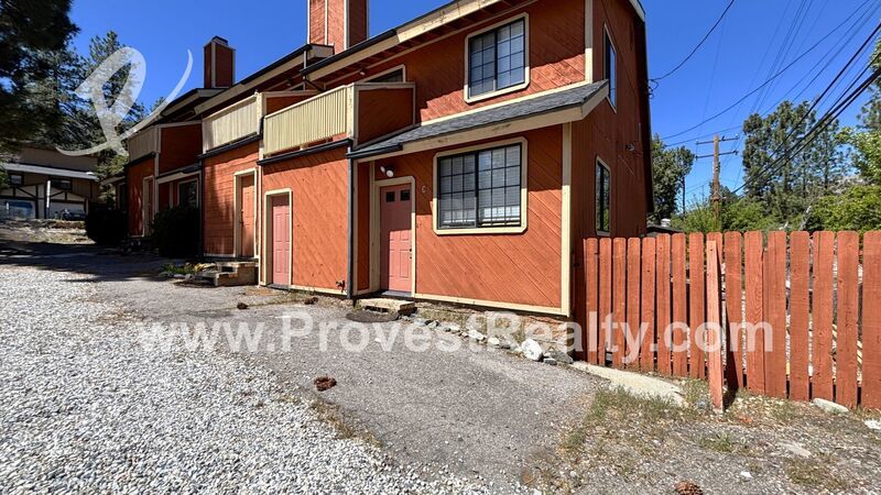 Charming 2 Bedroom, 1.5 Bath Wrightwood Apartment!! property image