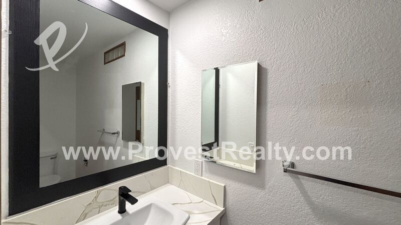 Charming 2 Bedroom, 1.5 Bath Wrightwood Apartment!! property image