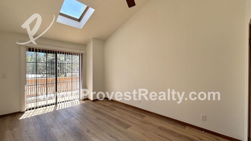 Charming 2 Bedroom, 1.5 Bath Wrightwood Apartment!! property image