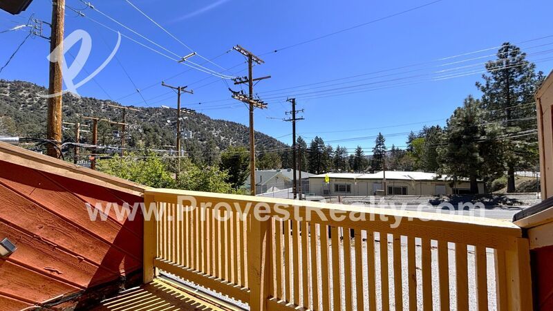 Charming 2 Bedroom, 1.5 Bath Wrightwood Apartment!! property image