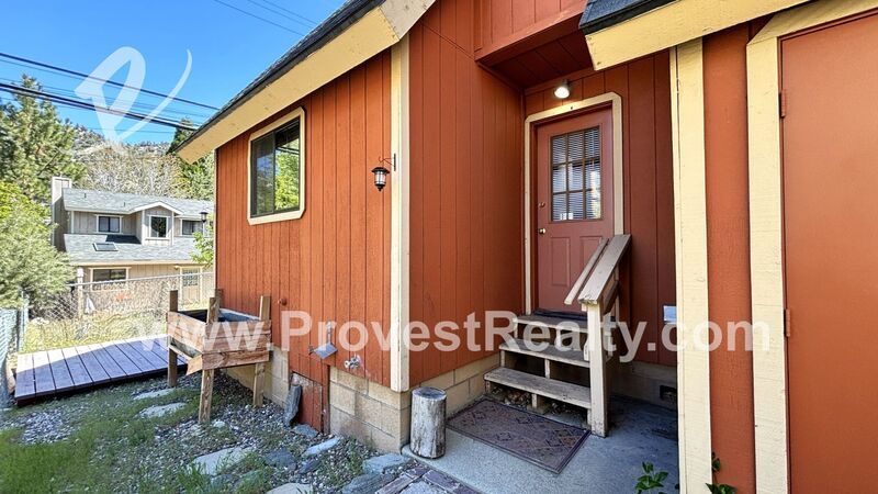 Charming 2 Bedroom, 1.5 Bath Wrightwood Apartment!! property image