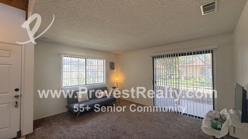 Beautiful 2 Bedroom, 1.5 Bathroom Home in Jess Ranch 55+ Senior Community! property image
