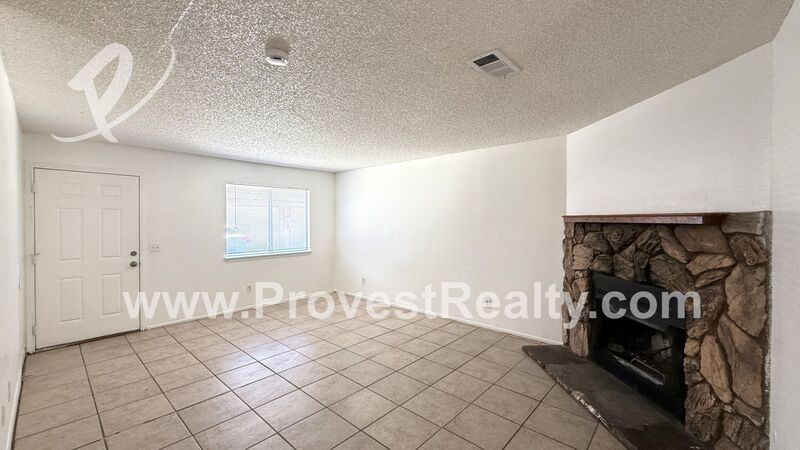 Cozy 2 Bed, 1 Bath Apple Valley Apartment! property image