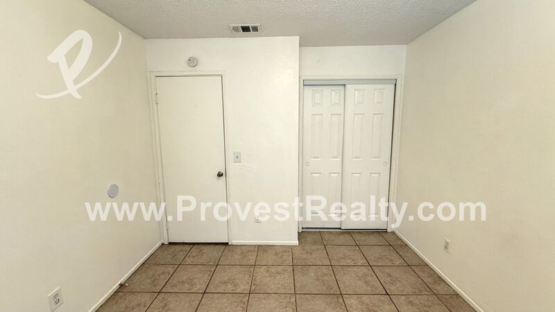 Cozy 2 Bed, 1 Bath Apple Valley Apartment! property image