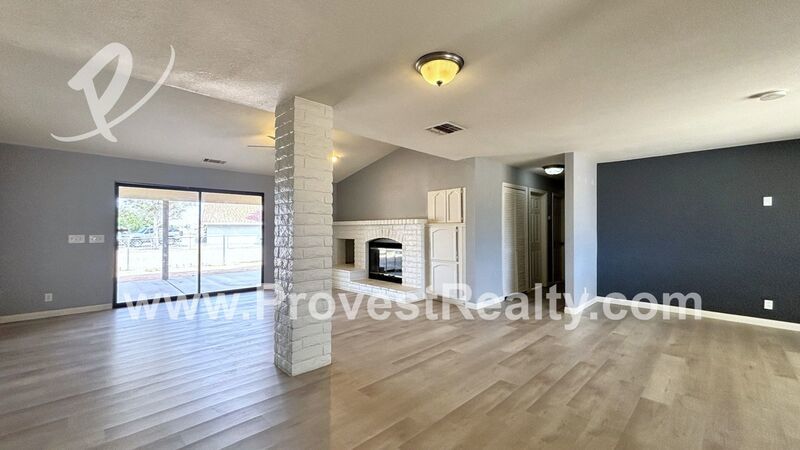 Charming 3 Bed, 2 Bath Apple Valley Home w/ Bonus Room!! property image