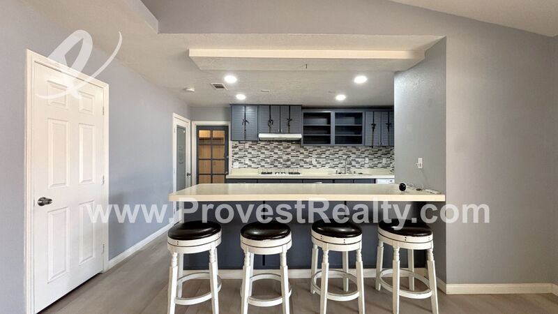 Charming 3 Bed, 2 Bath Apple Valley Home w/ Bonus Room!! property image