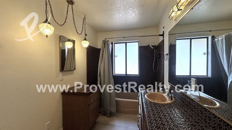 Charming 3 Bed, 2 Bath Apple Valley Home w/ Bonus Room!! property image