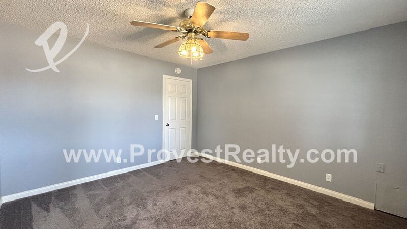 Charming 3 Bed, 2 Bath Apple Valley Home w/ Bonus Room!! property image