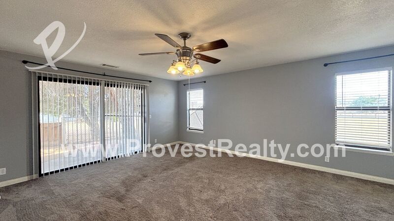 Charming 3 Bed, 2 Bath Apple Valley Home w/ Bonus Room!! property image