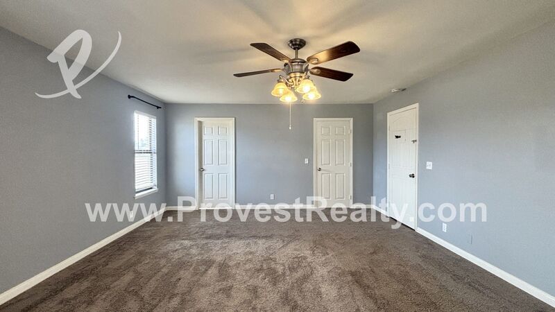 Charming 3 Bed, 2 Bath Apple Valley Home w/ Bonus Room!! property image