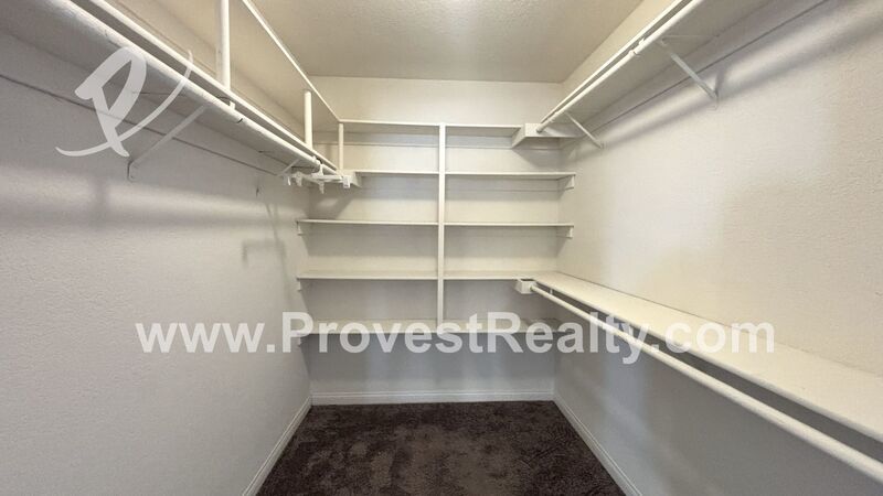 Charming 3 Bed, 2 Bath Apple Valley Home w/ Bonus Room!! property image