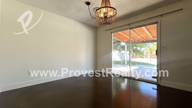 Beautiful 3 Bedroom, 2 Bathroom Hesperia Home with Solar Included!! property image