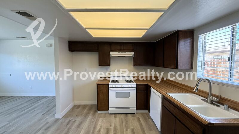Well Maintained 2-bed, 1-bath Apartment in Apple Valley! property image