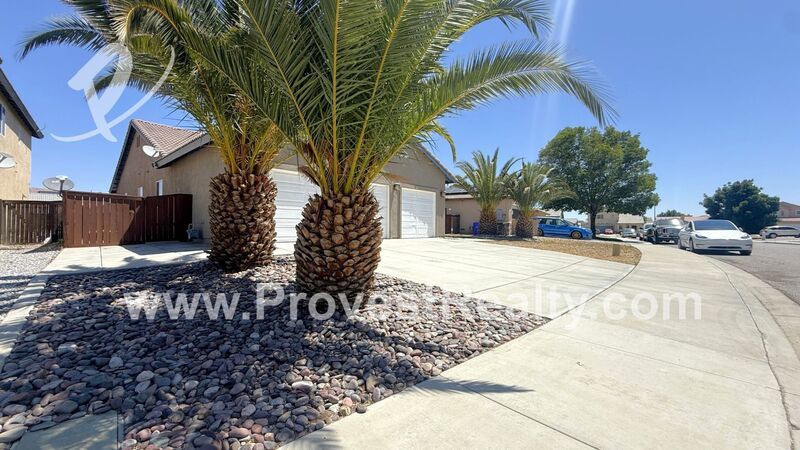 Beautifully Renovated 4 Bedroom, 2.5 Bathroom Victorville Home!!! property image
