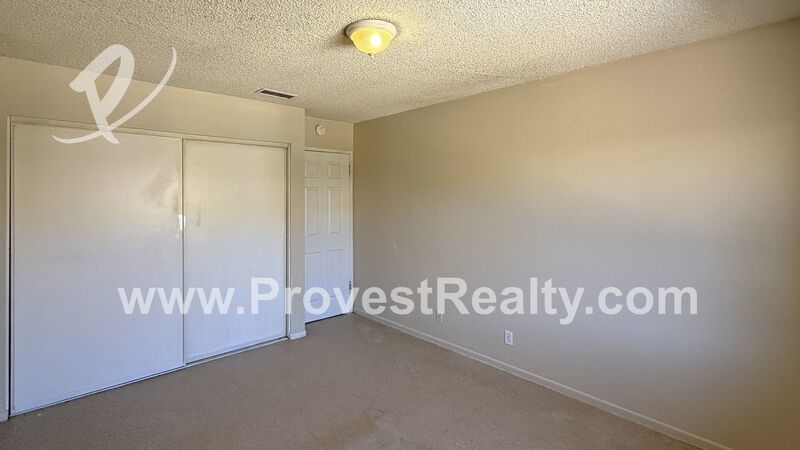 Cozy 2 Bed, 1 Bath Apple Valley Apartment! property image