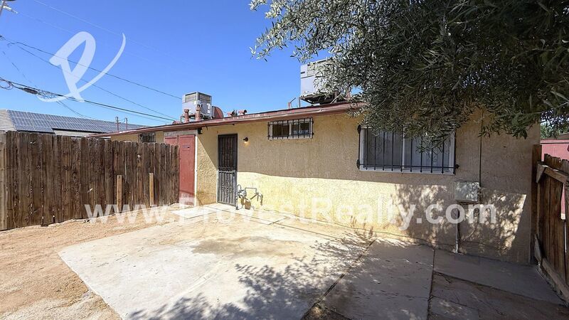 Cozy 2 Bed, 1 Bath Apple Valley Apartment! property image