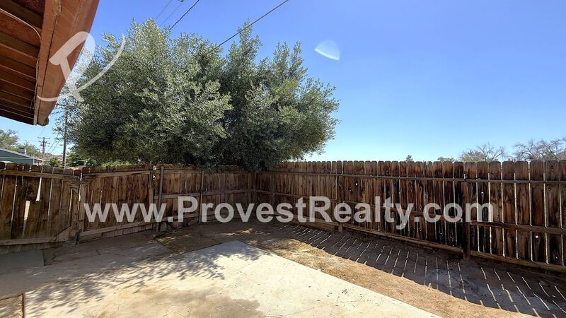 Cozy 2 Bed, 1 Bath Apple Valley Apartment! property image