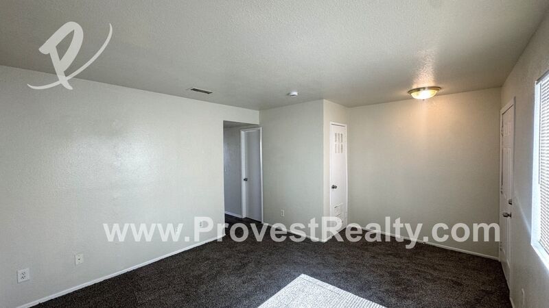 Cozy 2 Bedroom 1.5 Bathroom Apple Valley Townhome!! property image