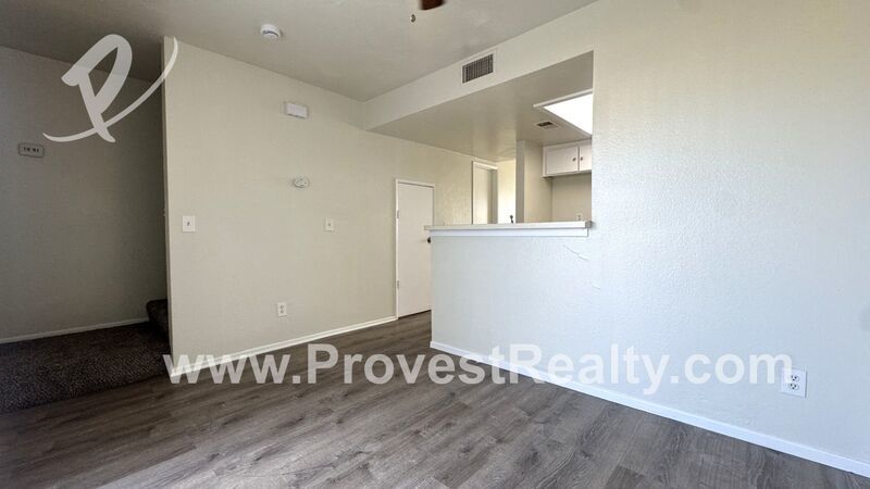 Cozy 2 Bedroom 1.5 Bathroom Apple Valley Townhome!! property image