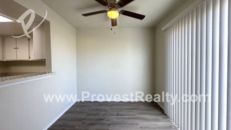Cozy 2 Bedroom 1.5 Bathroom Apple Valley Townhome!! property image