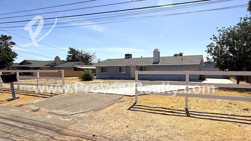 Enchanting 3 Bedroom, 1.5 Bathroom Apple Valley Home!! property image