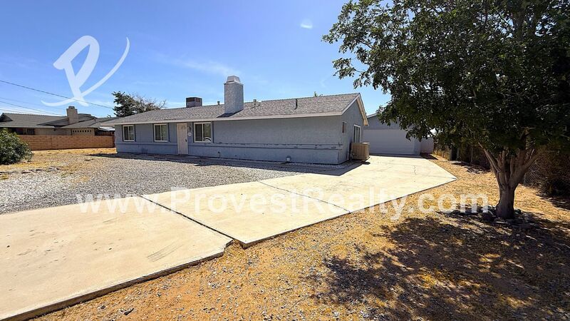 Enchanting 3 Bedroom, 1.5 Bathroom Apple Valley Home!! property image