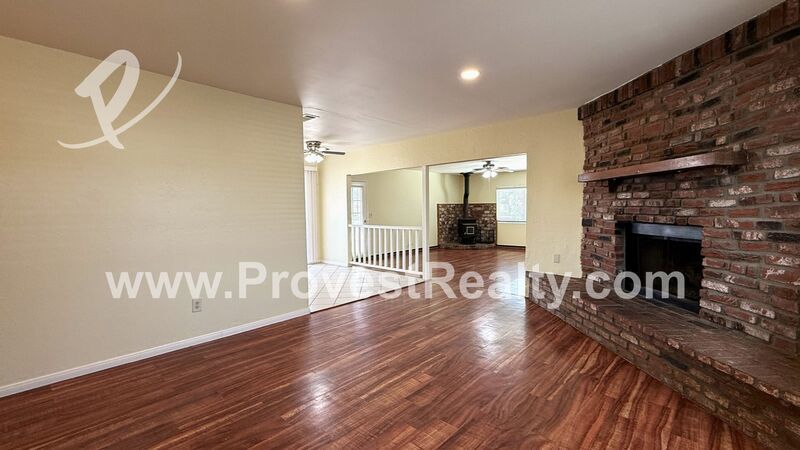 Enchanting 3 Bedroom, 1.5 Bathroom Apple Valley Home!! property image