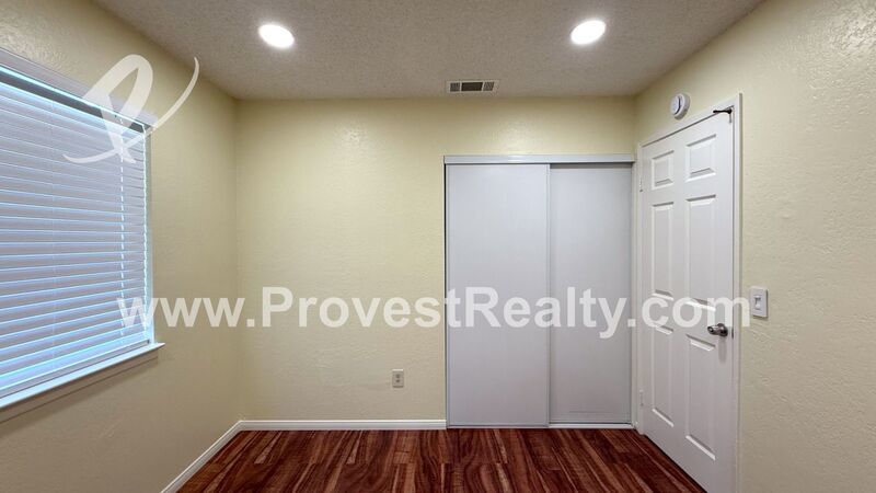 Enchanting 3 Bedroom, 1.5 Bathroom Apple Valley Home!! property image