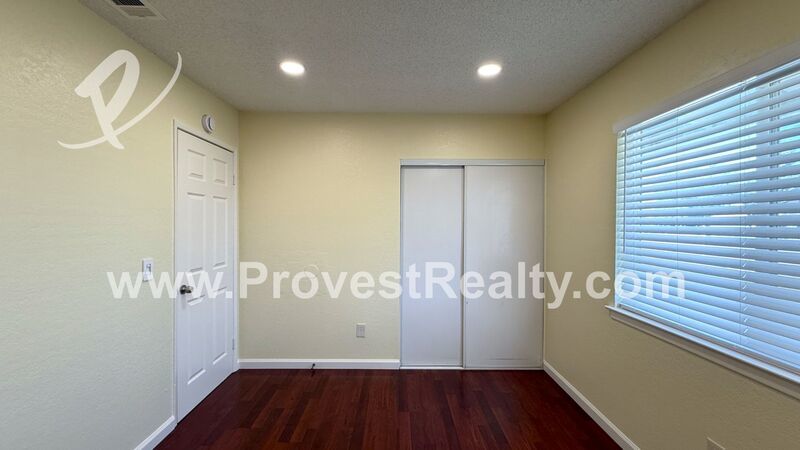 Enchanting 3 Bedroom, 1.5 Bathroom Apple Valley Home!! property image