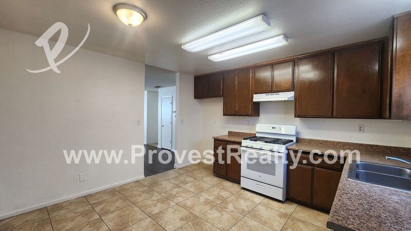 Charming 2 Bed, 2 Bath Apple Valley Apartment!!! property image