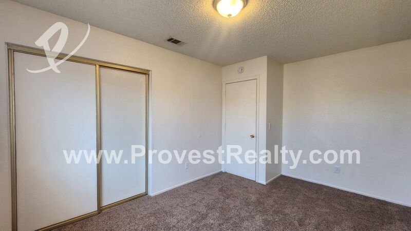 Charming 2 Bed, 2 Bath Apple Valley Apartment!!! property image