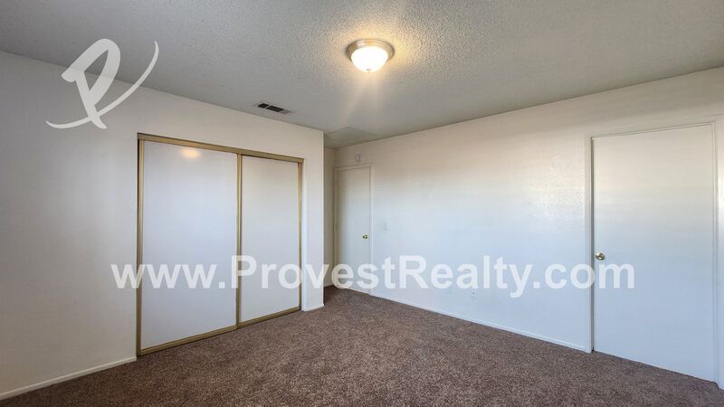 Charming 2 Bed, 2 Bath Apple Valley Apartment!!! property image