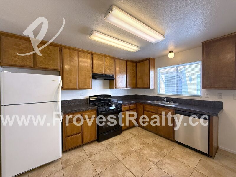 Cozy 2 Bed, 2 Bath Apple Valley Apartment!!! property image