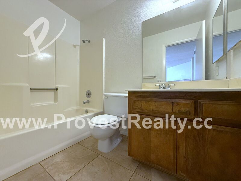 Cozy 2 Bed, 2 Bath Apple Valley Apartment!!! property image