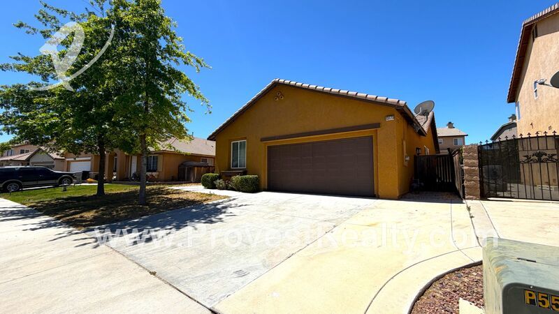Stunning 5 Bedroom, 3 Bathroom, Single-Story Hesperia Home!! property image