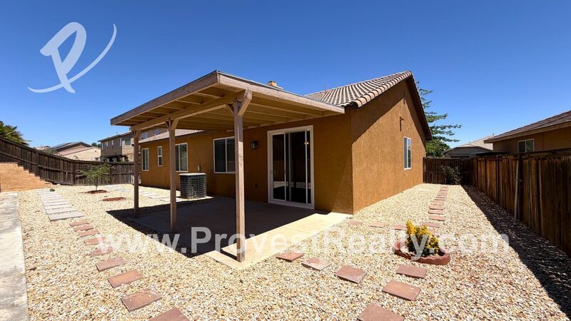 Stunning 5 Bedroom, 3 Bathroom, Single-Story Hesperia Home!! property image