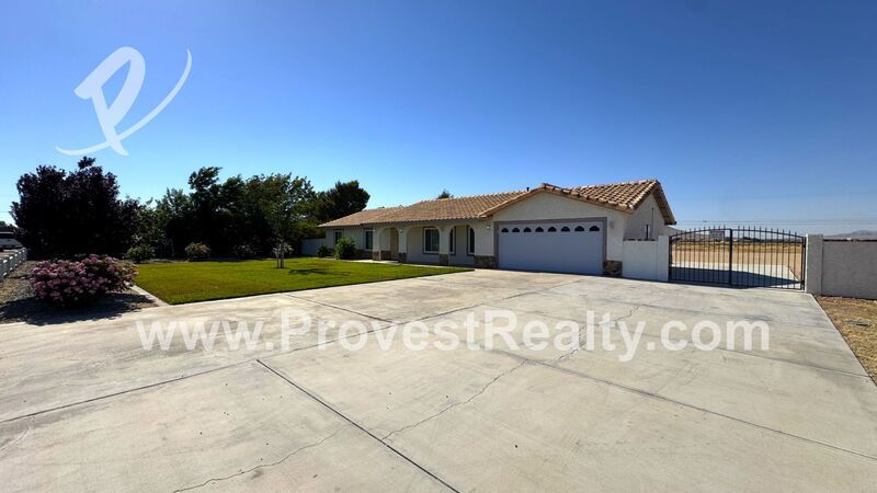 Beautiful 3 Bed 2 Bath Apple Valley Home! property image