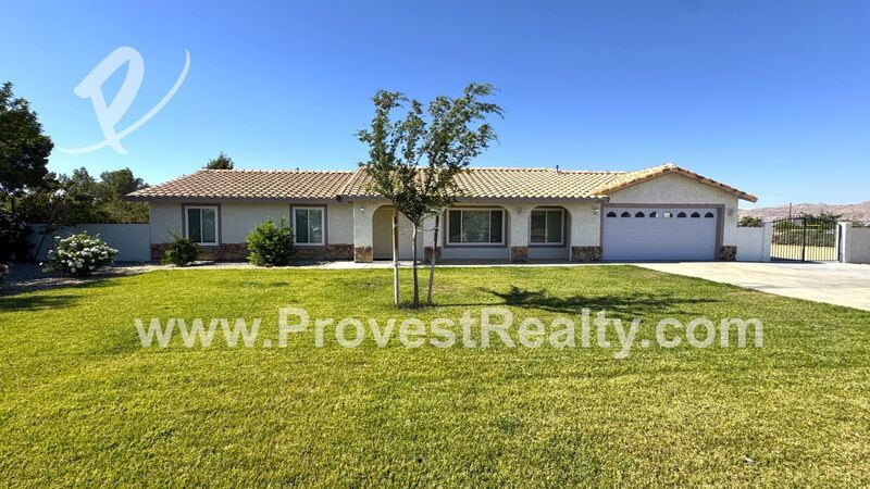 Beautiful 3 Bed 2 Bath Apple Valley Home! property image