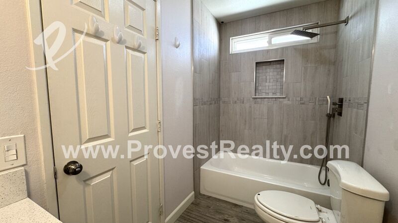 Beautiful 3 Bed 2 Bath Apple Valley Home! property image