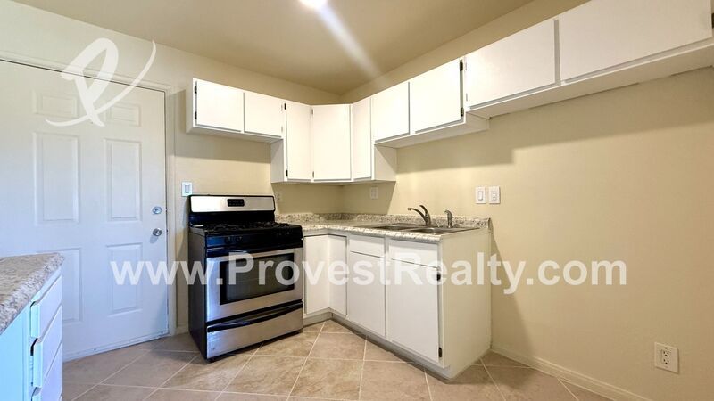2 Bedroom, 1 Bathroom Hesperia Apartment!!! property image