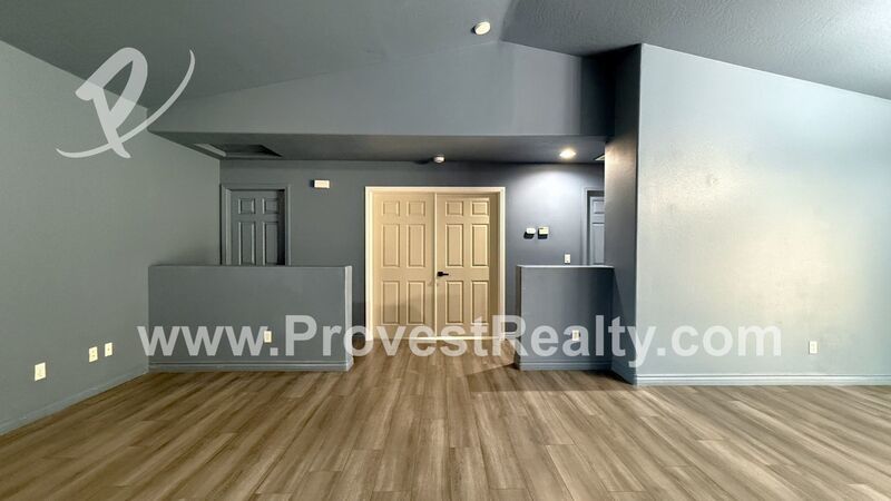 Beautiful 4 Bedroom, 2 Bathroom Apple Valley Home with Solar!!! property image