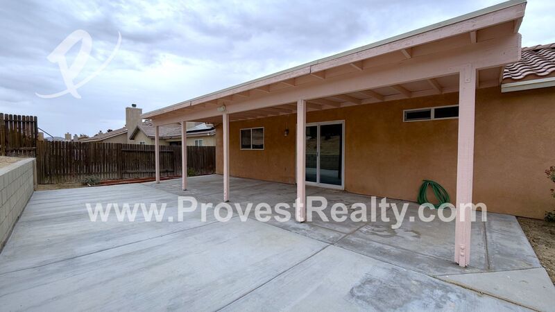 Beautiful 4 Bedroom, 2 Bathroom Apple Valley Home with Solar!!! property image