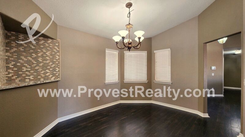 Beautiful 4 Bed, 3 Bath Apple Valley Home with Bonus Room!!! property image