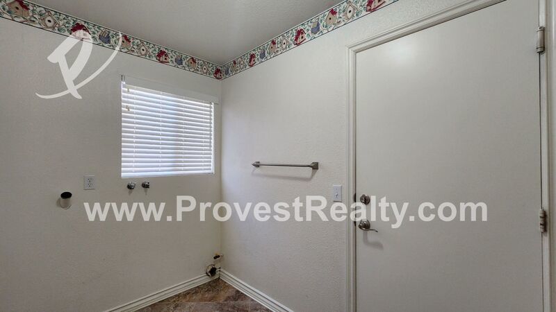 Beautiful 4 Bed, 3 Bath Apple Valley Home with Bonus Room!!! property image