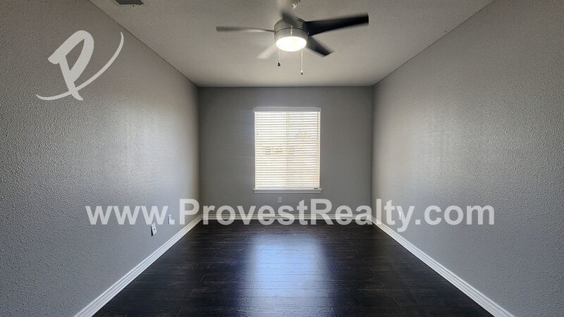 Beautiful 4 Bed, 3 Bath Apple Valley Home with Bonus Room!!! property image