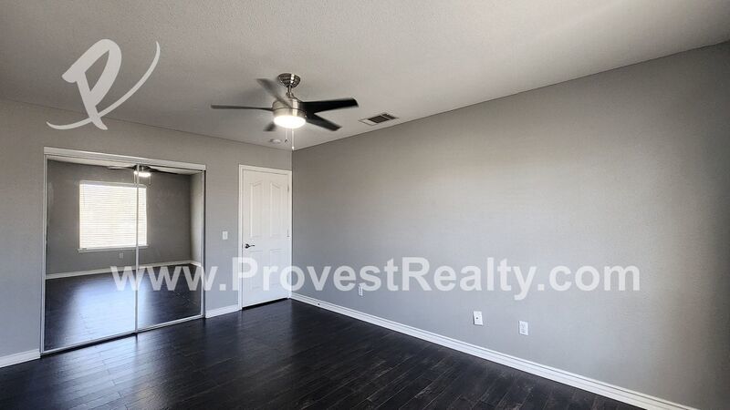 Beautiful 4 Bed, 3 Bath Apple Valley Home with Bonus Room!!! property image