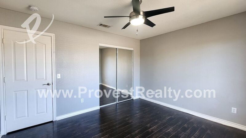 Beautiful 4 Bed, 3 Bath Apple Valley Home with Bonus Room!!! property image