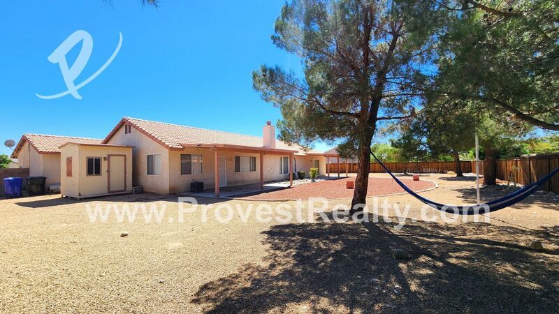 Beautiful 4 Bed, 3 Bath Apple Valley Home with Bonus Room!!! property image